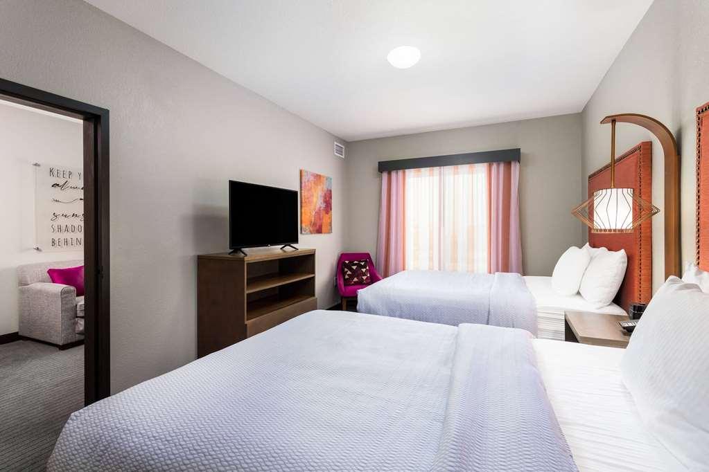 La Quinta Inn & Suites By Wyndham Augusta Fort Eisenhower Room photo